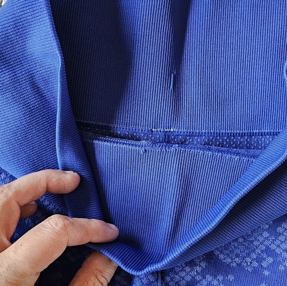 EUC Lululemon Ebb To Street Snake Print Leggings Sapphire Blue Size 4 - Picture 12 of 16